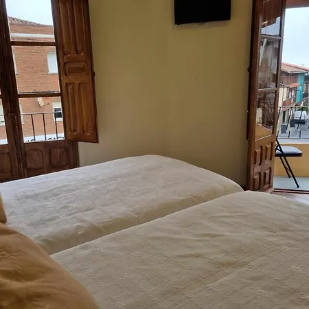 Cuatro Canos * Madrigal de la Vera